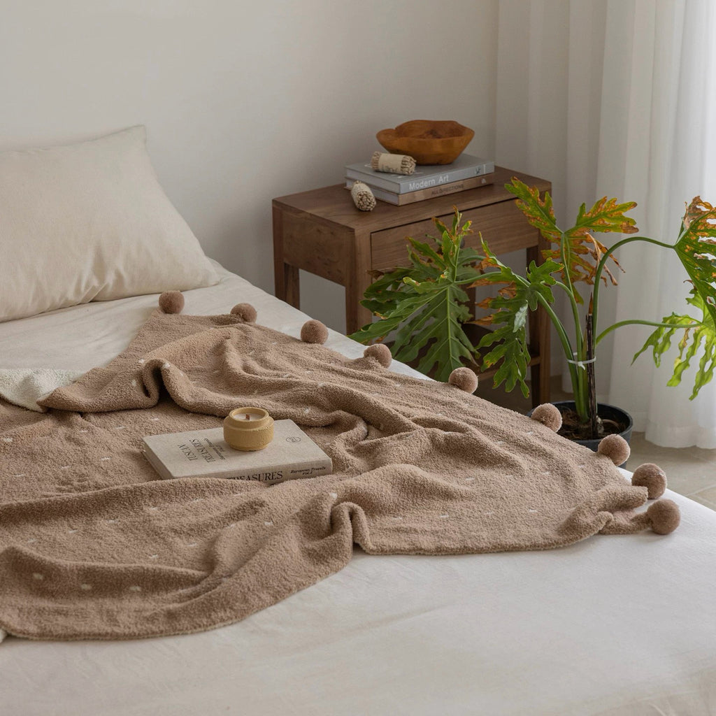 Dotted Half Edge Fleece Blanket A Maternity-grade Christmas Blanket Red Autumn Winter Thickened Double-sided Nap Blanket