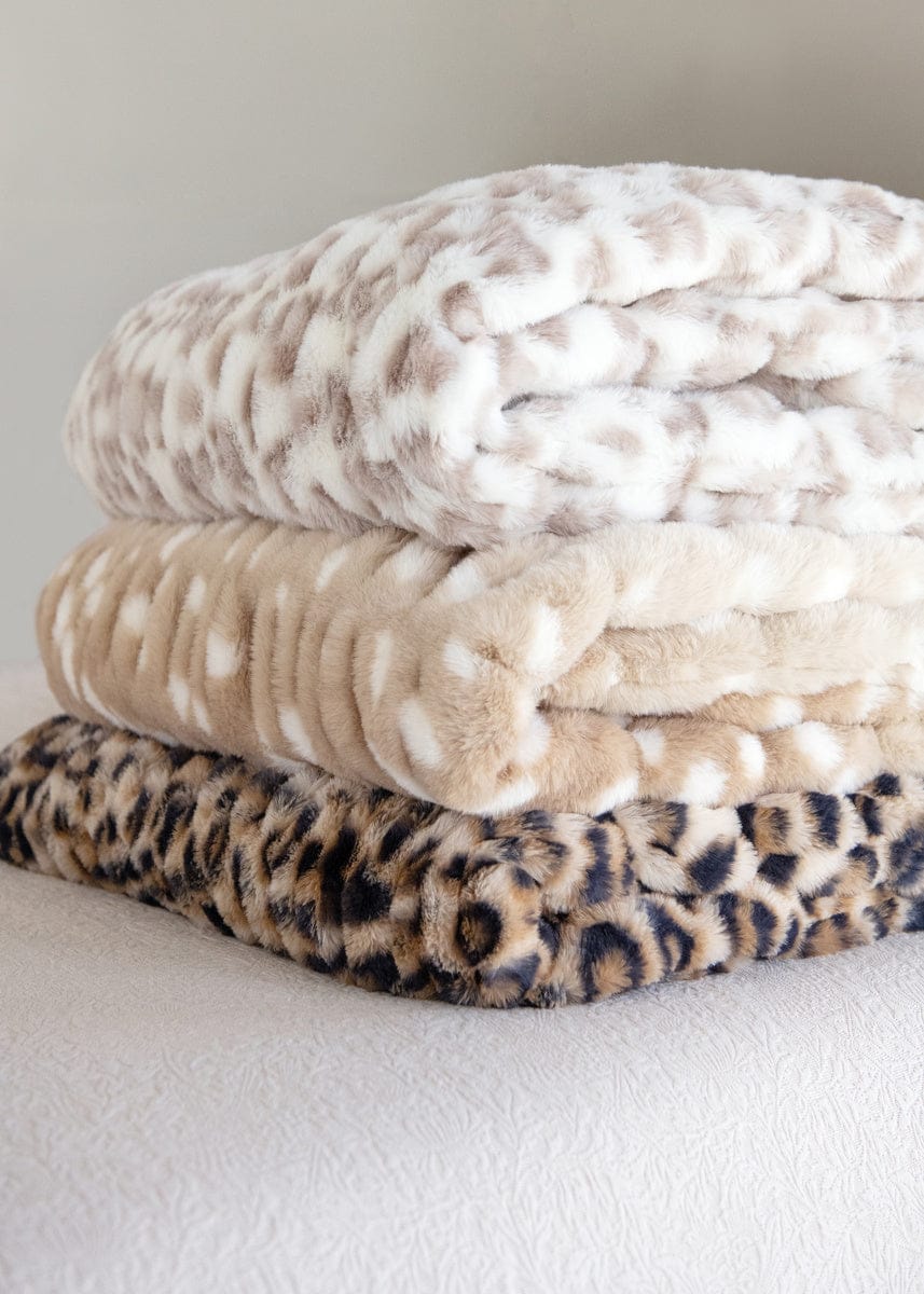 Hugs Snow Leopard Blanket
